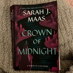 Crown of Midnight by Sarah J. Maas